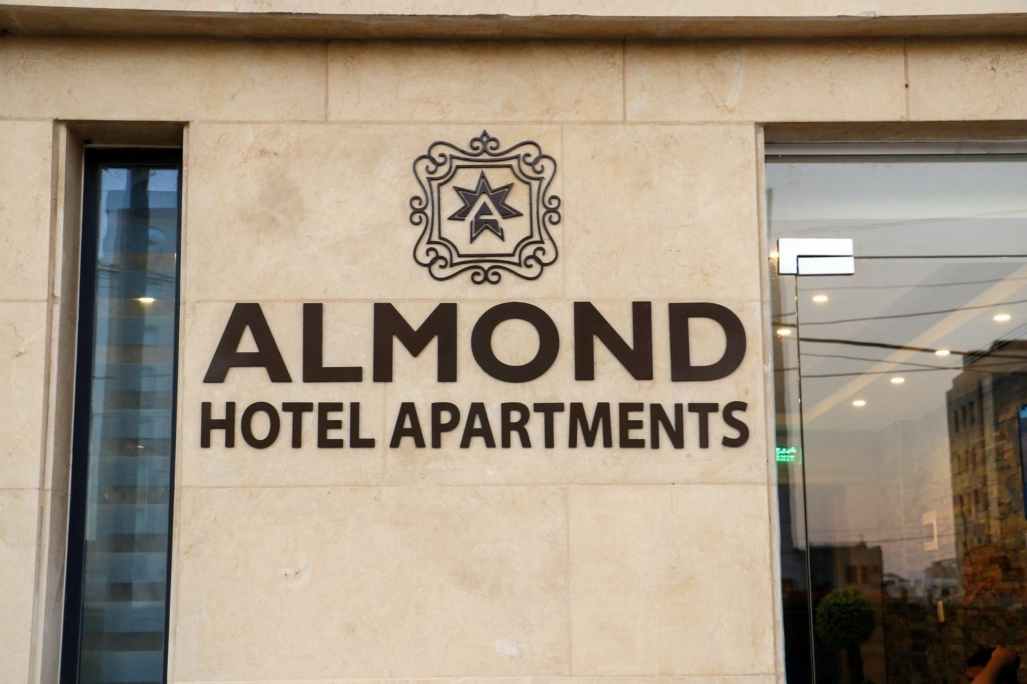 Almond Hotel Apartments Amman Ngoại thất bức ảnh